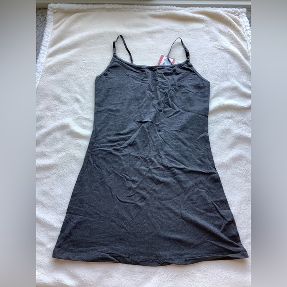 Set of 4 Ladies tank tops - Picture 3 of 14